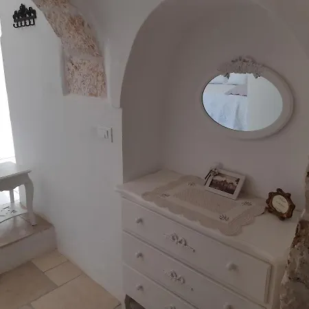 בית נופש Antico Trullo Ulmo צ'לייה מספיקה
