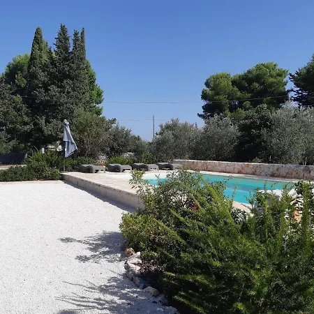 Antico Trullo Ulmo בית נופש צ'לייה מספיקה